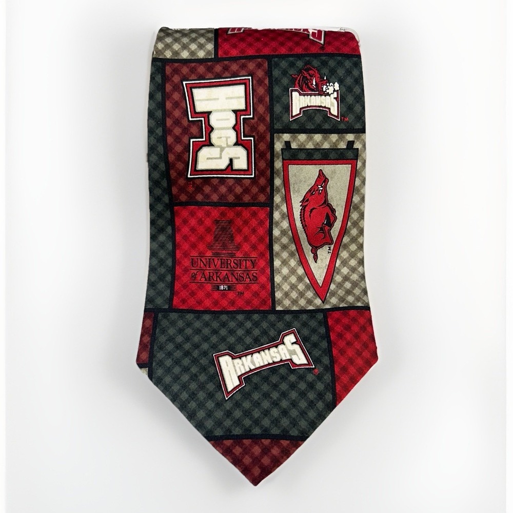 Arkansas Razorbacks Logo Silk Tie NCAA Eagle Neckwear 57.5" x 4"